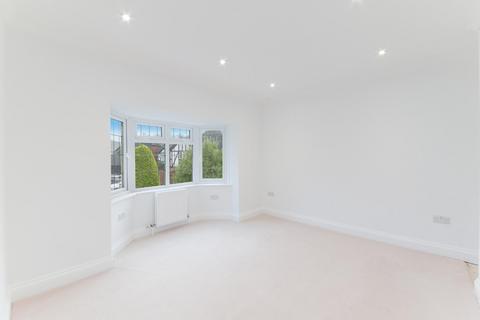 3 Hudsons, Tadworth, KT20 5TZ