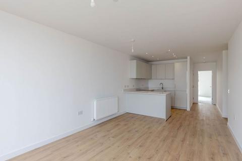 3 bedroom flat to rent, Temple Park Crescent, Polwarth, Edinburgh