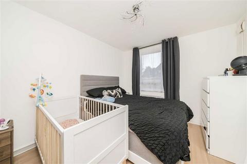 1 bedroom flat to rent, Little Queens Road, Teddington TW11