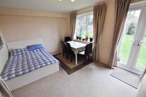 1 bedroom maisonette to rent, Park Place, Park Street