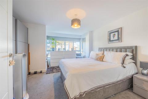 1 bedroom apartment for sale, THE RIDGEWAY, Chalkwell