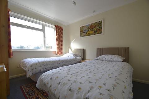 1 bedroom flat to rent, Broadway, Sandown PO36