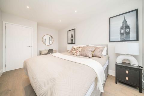 2 bedroom flat for sale, Victoria Road, Surbiton KT6