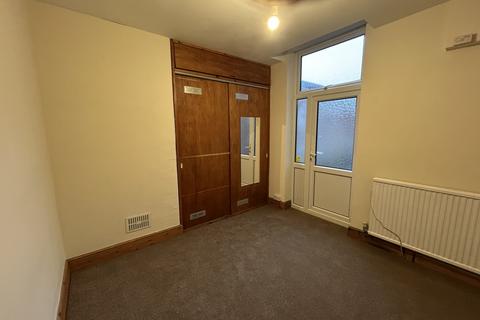 1 bedroom flat to rent, Sidwell Street, Exeter, EX4