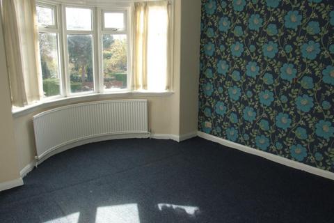 3 bedroom semi-detached house to rent, Dudwell Lane, Skircoat Green, Halifax, HX3 0SH