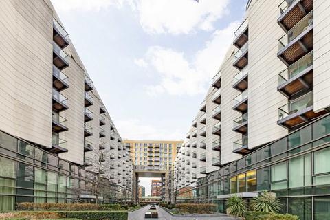 1 bedroom flat to rent, Baltimore Wharf, London E14