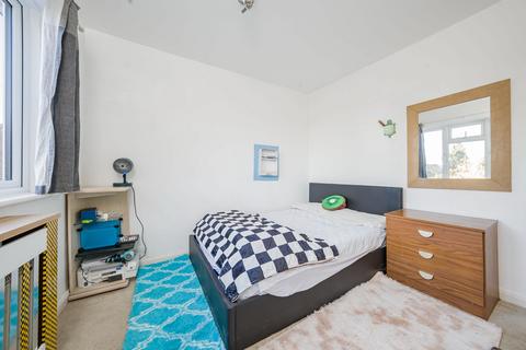 1 bedroom maisonette for sale, Ashford TW15