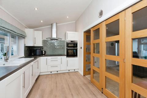 2 bedroom park home for sale, Bordon, Hampshire, GU35