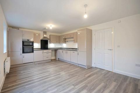 4 bedroom detached house to rent, Porty Road, Sturry, CT2