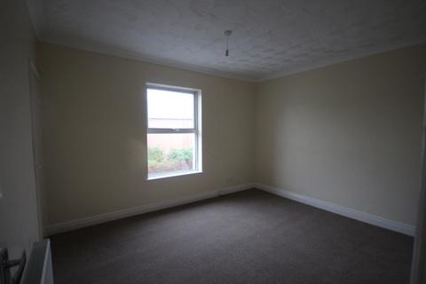 2 bedroom flat to rent, 116A Montagu Street, Kettering