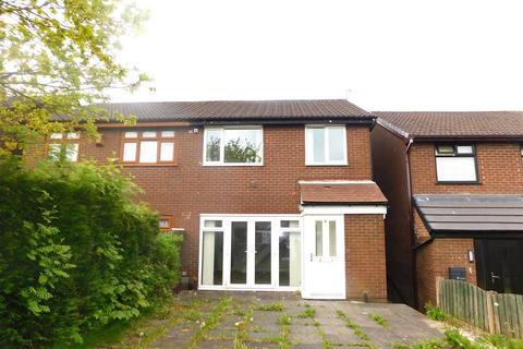 3 bedroom property to rent, Busk Walk, Chadderton