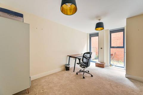 2 bedroom flat to rent, Worple Road, Wimbledon, LONDON, SW19