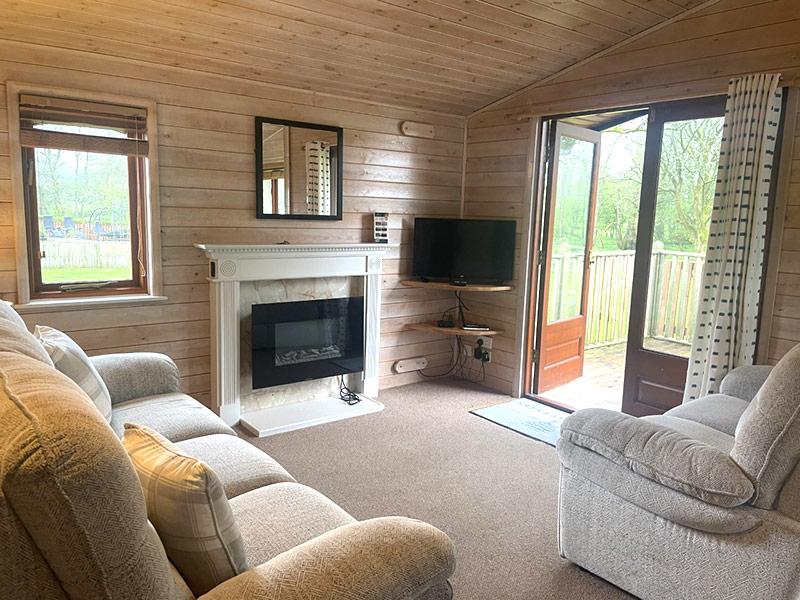 2 Bed Lodge With Hot Tub Campsie Glen Living Area