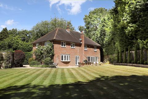 5 bedroom detached house for sale, Manor Road, High Wycombe HP10