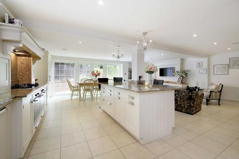 5 bedroom detached house for sale, Manor Road, High Wycombe HP10