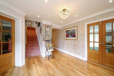 5 bedroom detached house for sale, Manor Road, High Wycombe HP10