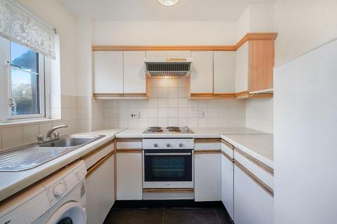 1 bedroom apartment for sale, Kingfisher Way, London, NW10