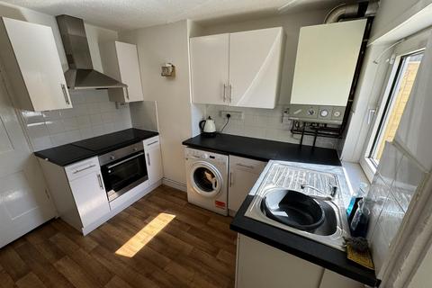 2 bedroom terraced house to rent, Orchard Street, Maidstone ME15