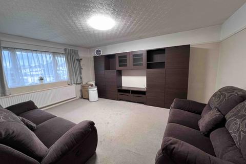 2 bedroom flat to rent, ESSOLDO WAY, HA8