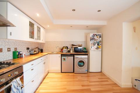 2 bedroom ground floor maisonette to rent, Dunkerry Road, Bristol BS3