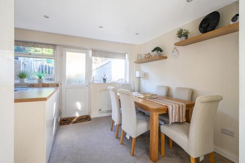 3 bedroom semi-detached house for sale, Hunger Hills Drive, Horsforth, LS18