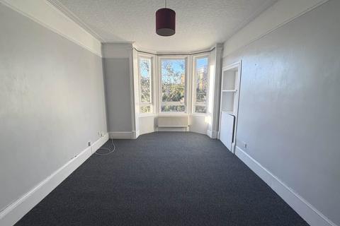 2 bedroom flat to rent, Walker Street, Paisley