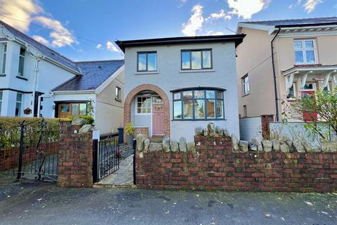 3 bedroom detached house for sale, Brynawel, Aberdare CF44