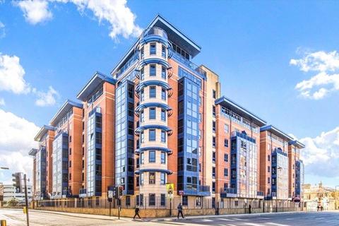 2 bedroom apartment for sale, Canute Road, Southampton, Hampshire