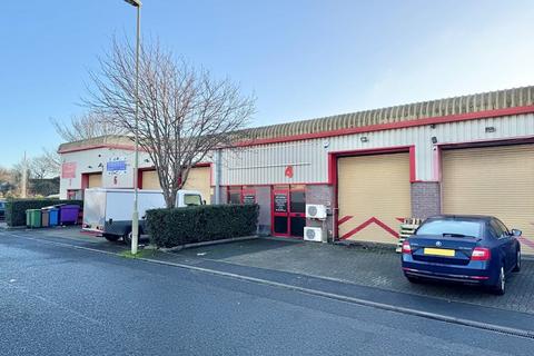 Industrial unit to rent, 4 Palmerston Business Park, Palmerston Drive, Fareham, PO14 1DJ