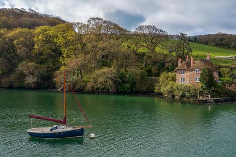 3 bedroom cottage to rent, Tolverne, Philleigh- Offers In The Region Of