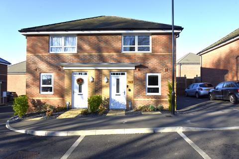 2 bedroom semi-detached house to rent, Buttercup Glade, Newport PO30