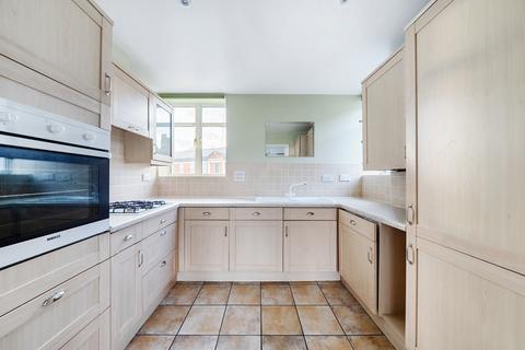 undefined, Queens Court, Winchester SO23