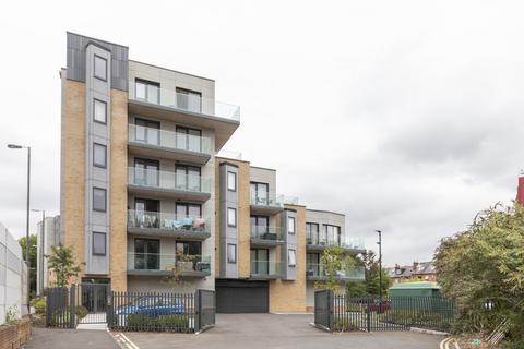 2 bedroom apartment to rent, Riverside View, Reading, Berkshire