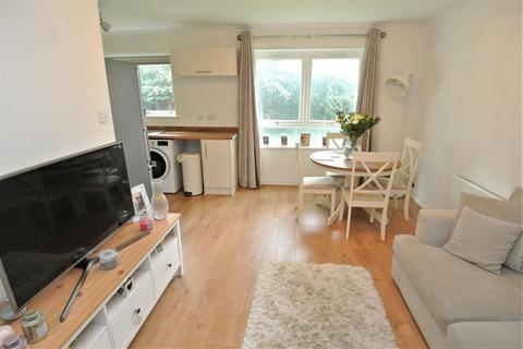 1 bedroom apartment for sale, Wellingtonia House, Church Road, Addlestone KT15