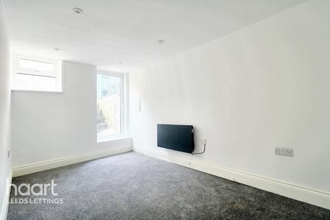 2 bedroom apartment to rent, Lady Pit Lane, LEEDS