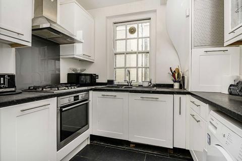 2 bedroom flat for sale, Hunter Street, London WC1N