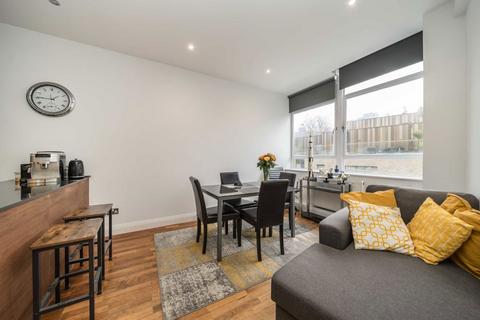 1 bedroom flat for sale, Bunhill Row, London EC1Y