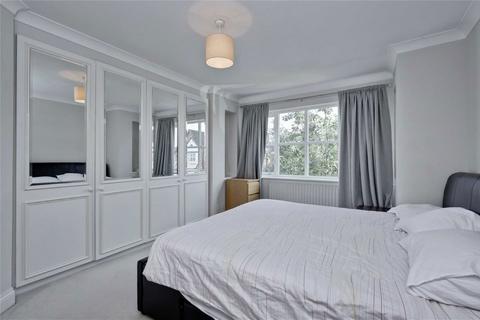 6 bedroom detached house to rent, Maitland Close, Walton-On-Thames KT12