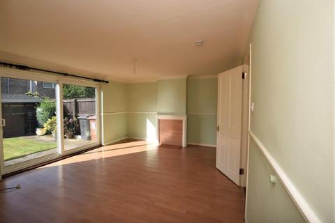 3 bedroom terraced house to rent, Butley Court, Suffolk CB9