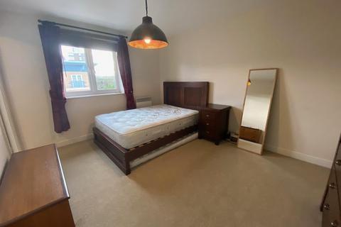 2 bedroom flat to rent, Knightsbridge Court, Gosforth, Newcastle Upon Tyne