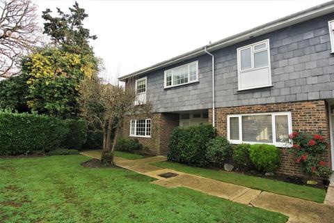 3 bedroom terraced house to rent, Angas Court, Weybridge KT13