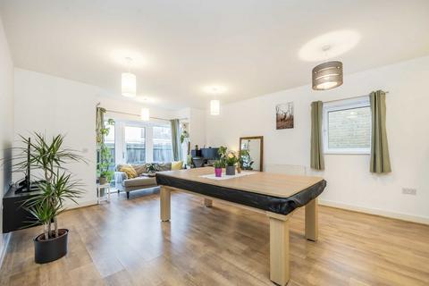 1 bedroom flat for sale, Blagrove Road, Teddington TW11