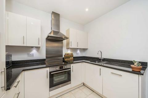 1 bedroom flat for sale, Blagrove Road, Teddington TW11