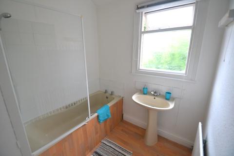 3 bedroom flat to rent, Musters Road, West Bridgford NG2