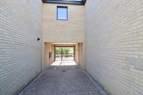 3 bedroom house to rent, St Michael Street, Trumpington, Cambridge