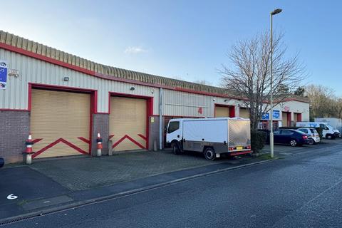 Industrial unit to rent, 5 Palmerston Business Park, Palmerston Drive, Fareham, PO14 1DJ