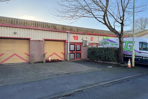 Industrial unit to rent, 19 Palmerston Business Park, Palmerston Drive, Fareham, PO14 1DJ