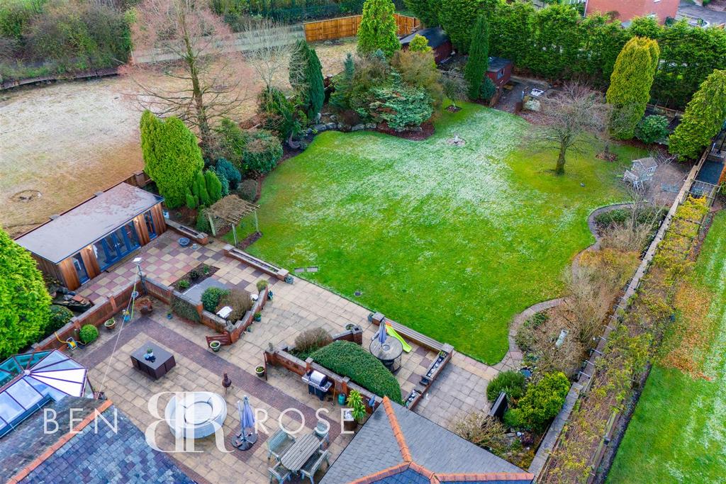 Aerial View   Garden