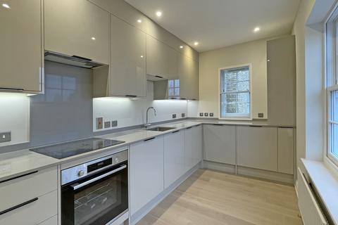 1 bedroom flat for sale, Crummock Chase, Surbiton, Surrey, KT6