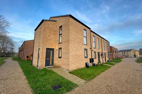 2 bedroom terraced house to rent, Salford  M6